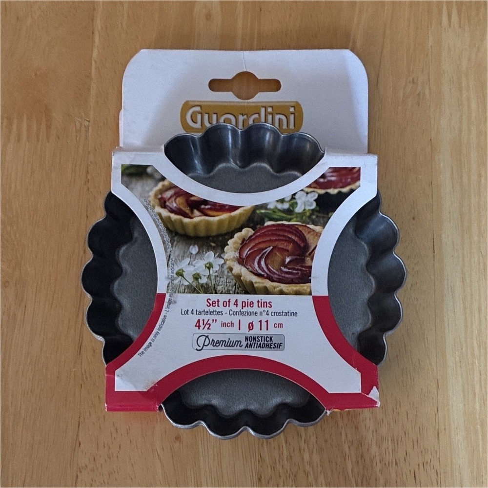 Guardini Premium Nonstick 4-Piece 4 1/2 in  Metal Pie  Tartelettes Tins